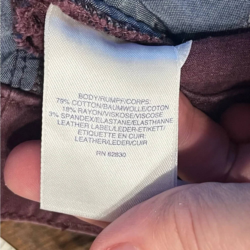 Lands’ End size 12 Tall burgundy jeans - Picture 7 of 8